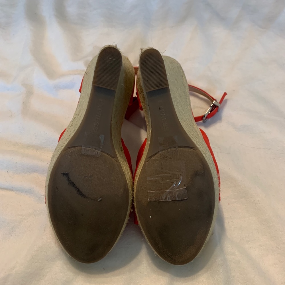 Express wedges - Picture 3 of 3
